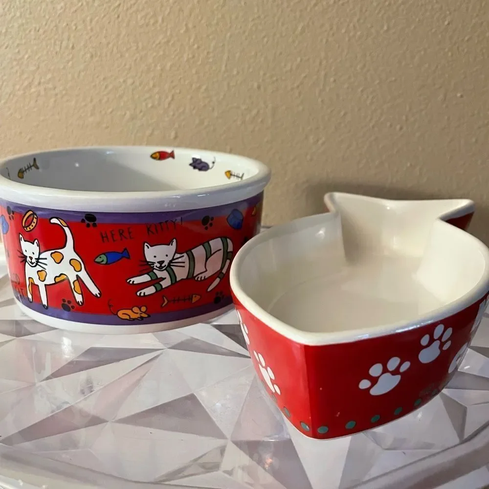 Signature The Good Cat Cat Dish & Meowy Christmas Fish Shaped Cat Dish